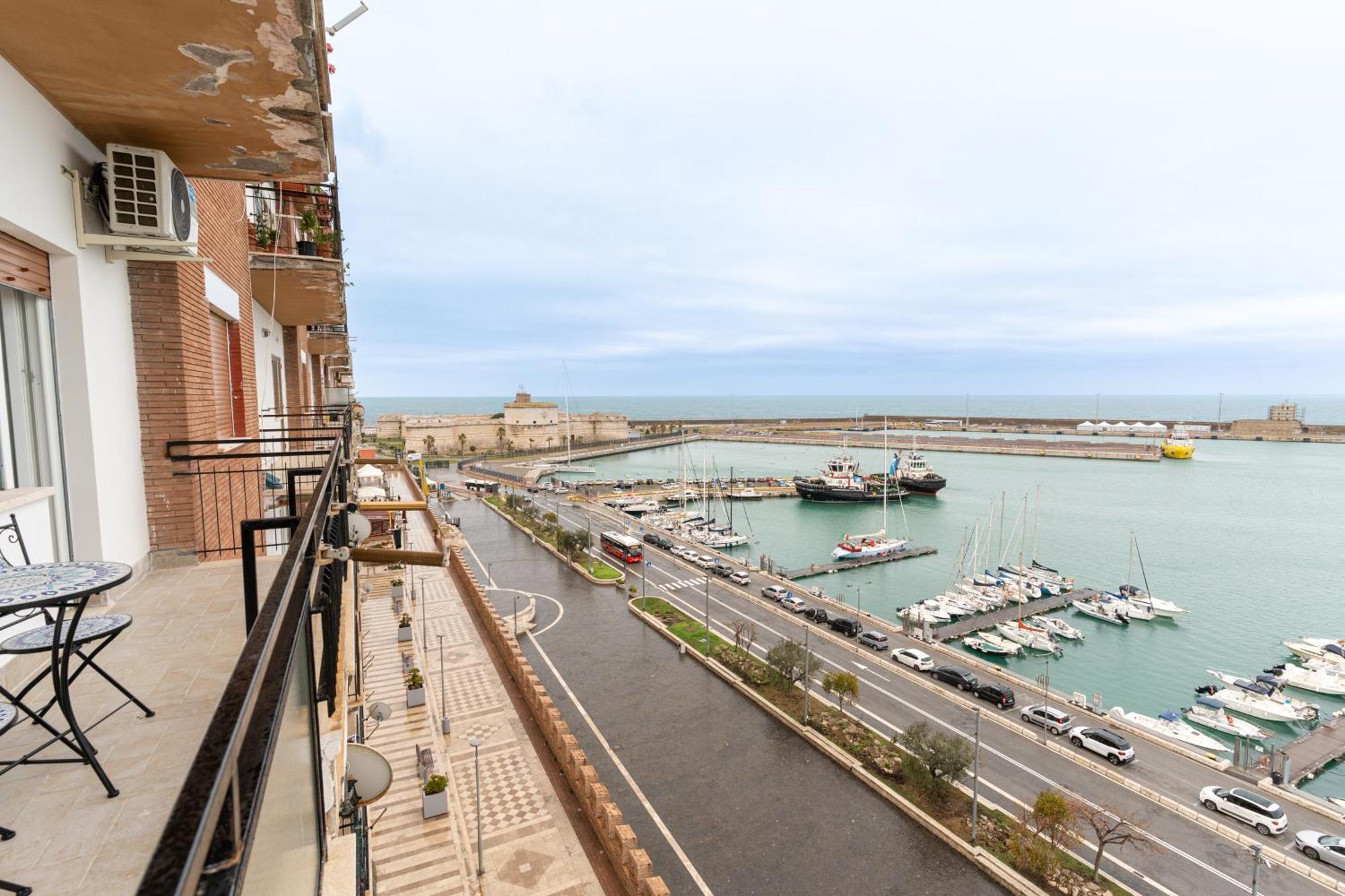 L'Onda Affittacamere Civitavecchia Exterior foto